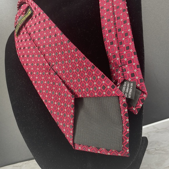 Boulevard Club Necktie - Picture 5 of 6